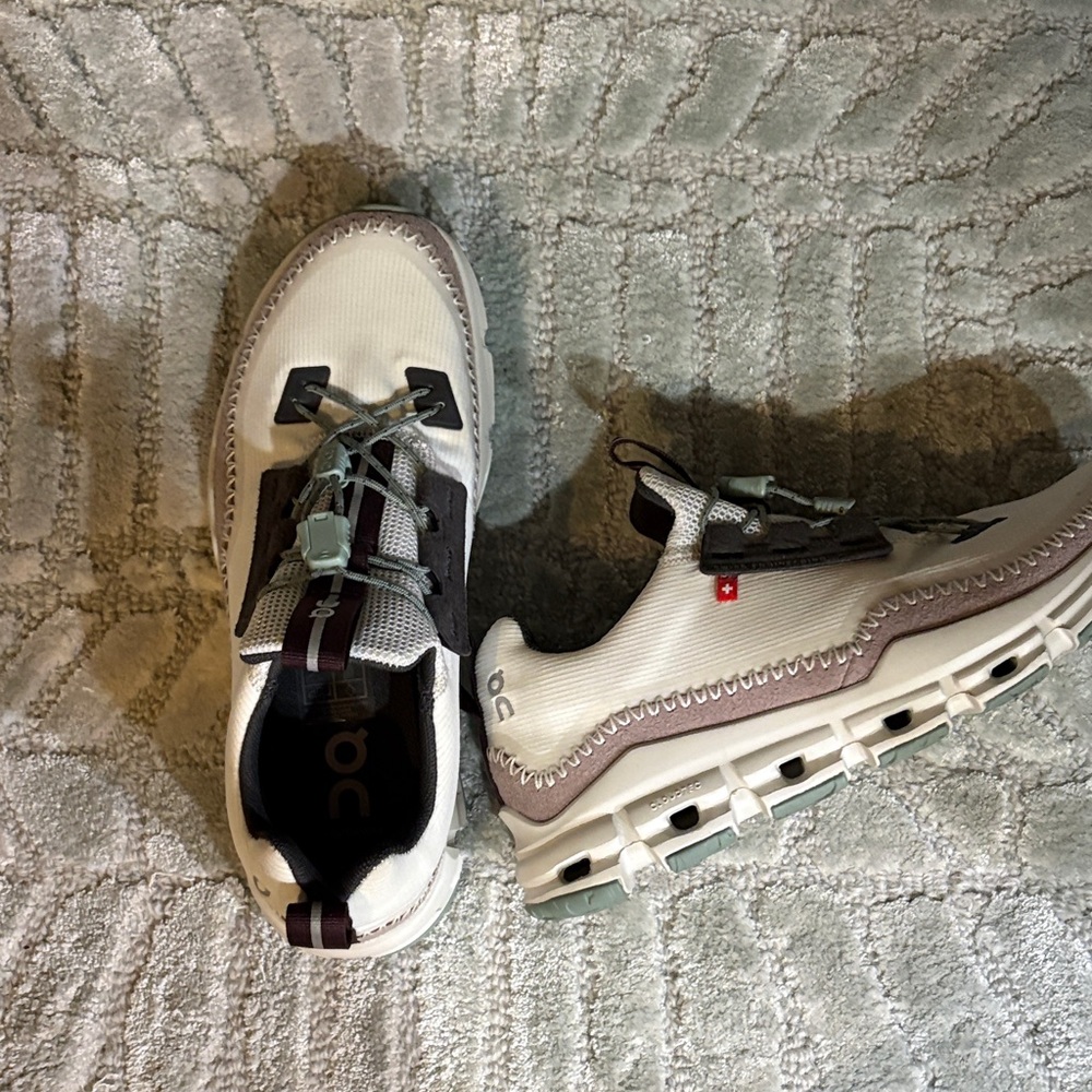 On Running Athletic Shoes in Cream and Gray